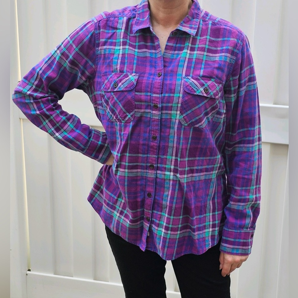 Eddie Bauer L/XL Purple and Blue Plaid Button Down Shirt